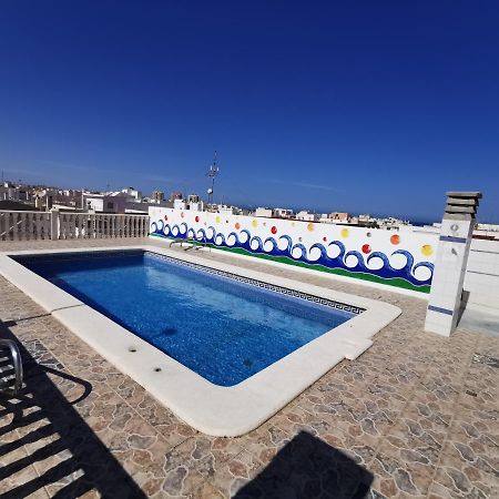 Primera Linea Playa Del Cura Con Piscina 托雷维耶哈 外观 照片
