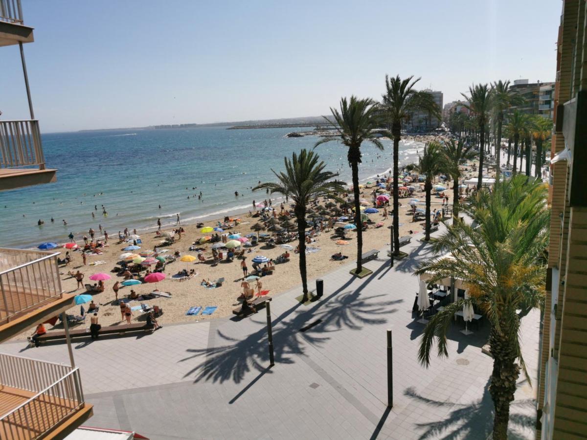Primera Linea Playa Del Cura Con Piscina 托雷维耶哈 外观 照片