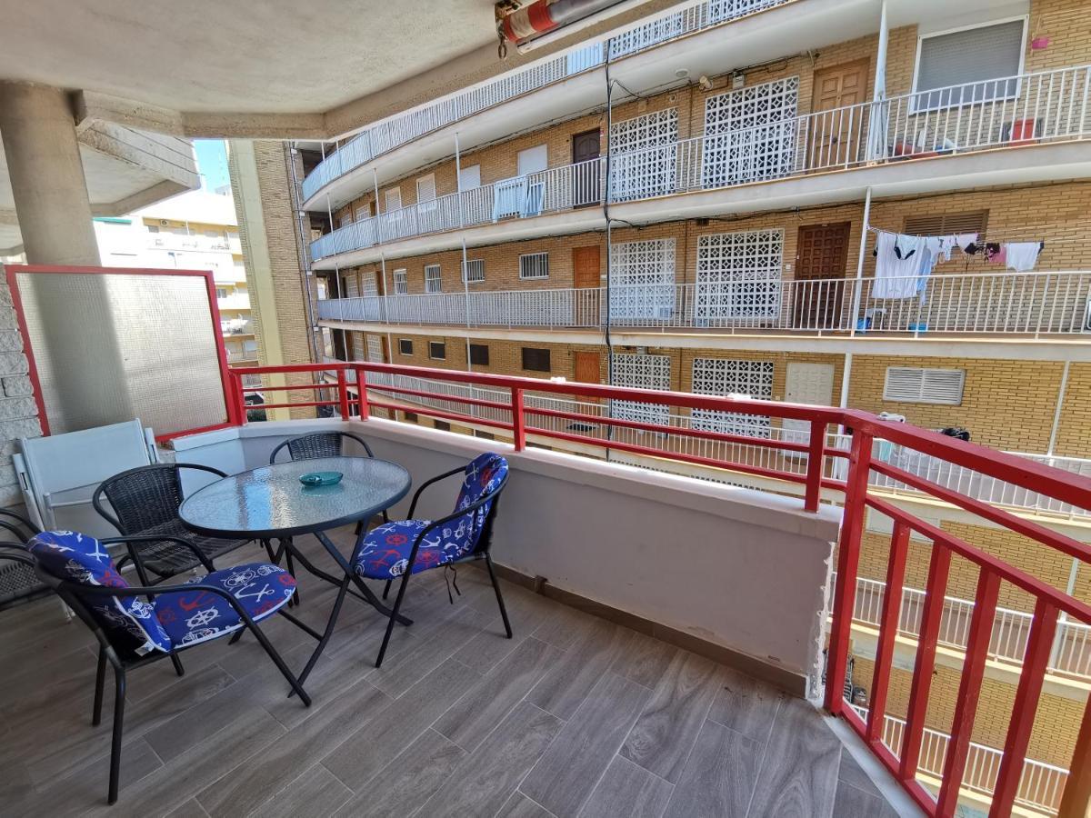 Primera Linea Playa Del Cura Con Piscina 托雷维耶哈 外观 照片