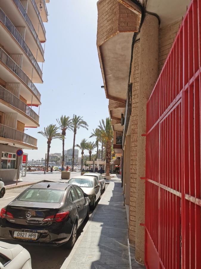 Primera Linea Playa Del Cura Con Piscina 托雷维耶哈 外观 照片